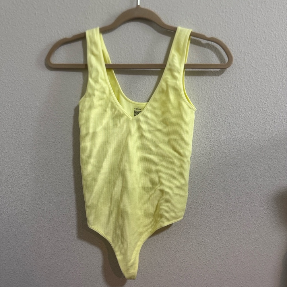Colsie Light Yellow Ribbed Bodysuit